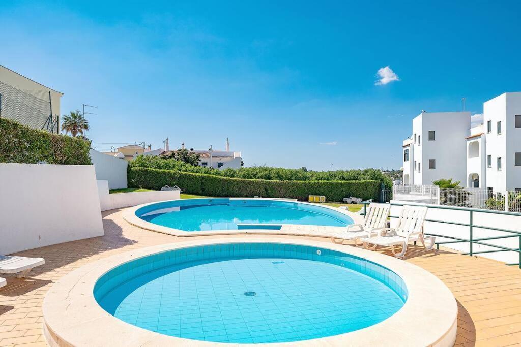 Apartamento Amparo-T2 C/Piscina Carvoeiro  Exteriör bild