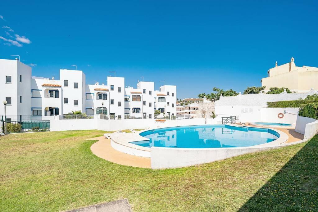 Apartamento Amparo-T2 C/Piscina Carvoeiro  Exteriör bild