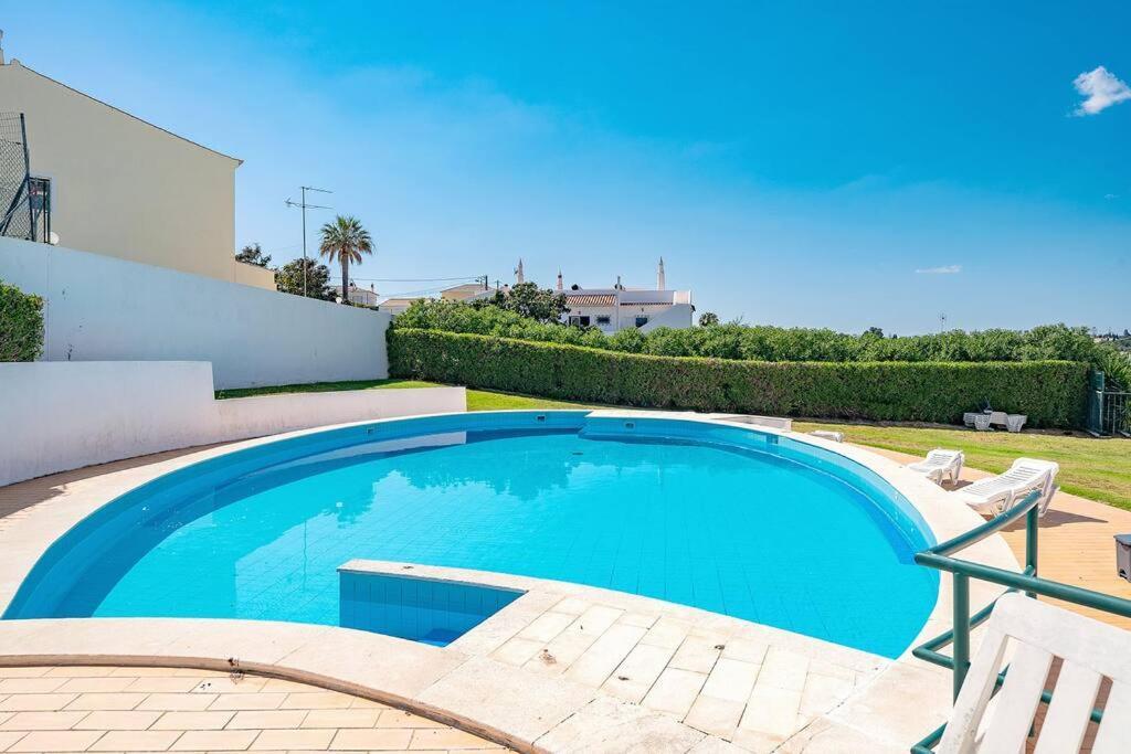 Apartamento Amparo-T2 C/Piscina Carvoeiro  Exteriör bild